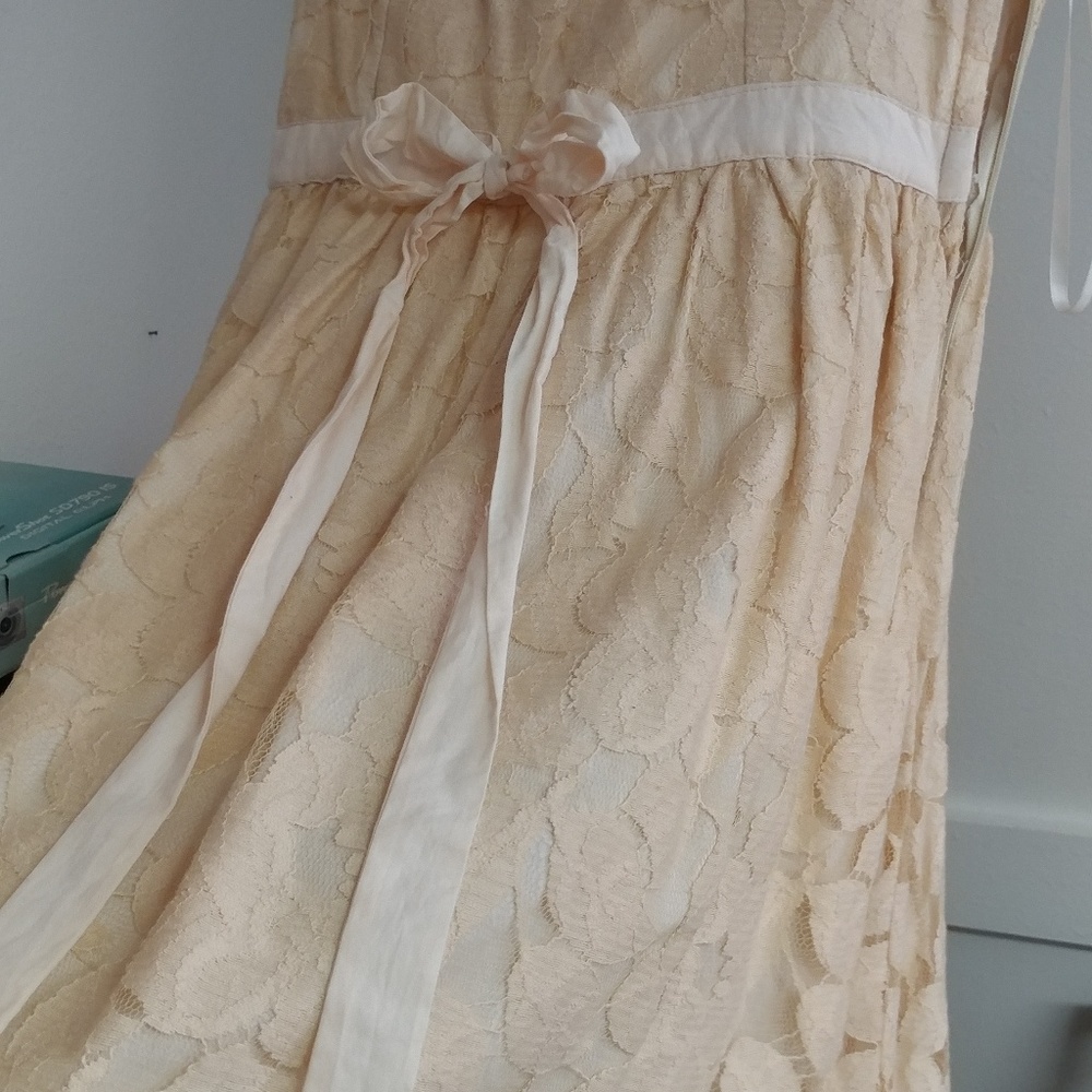 Lace dress